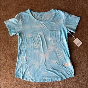 a.n.a A New Approach Light Blue Tie-Dye T-Shirt with Pocket. Size M. NWT